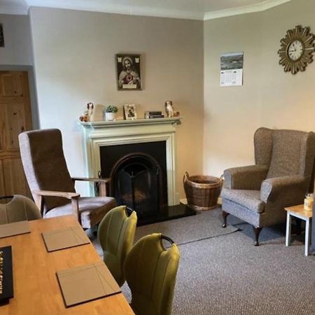 Kate'S Cottage Westport Bagian luar foto